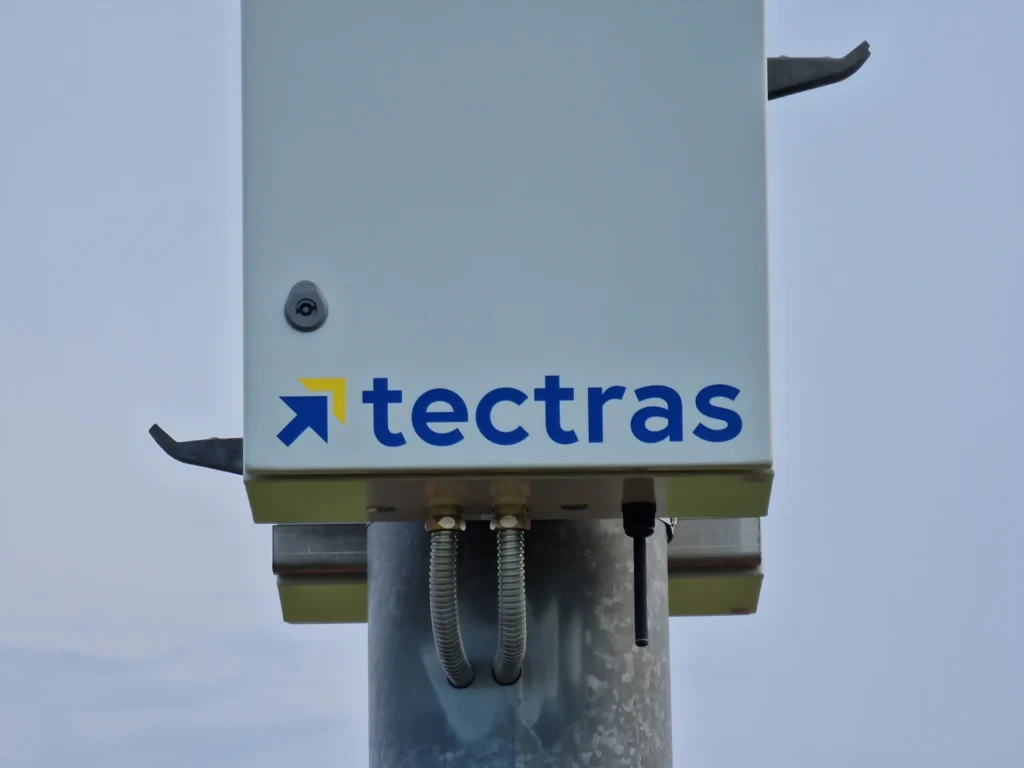 Steuerung LED-Flutlichtanlage Sportplatz von tectras